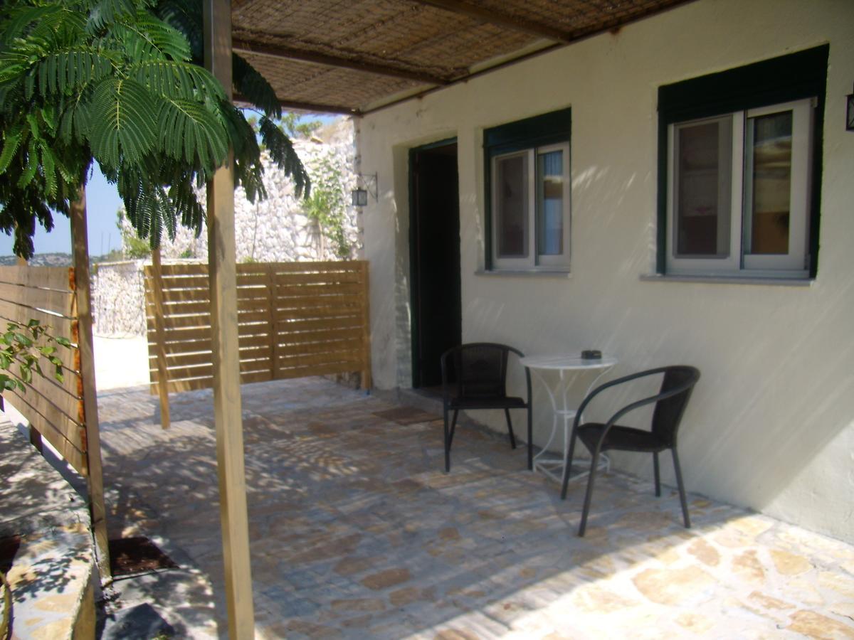 Zephyros Rooms And Apartments Drymon Extérieur photo