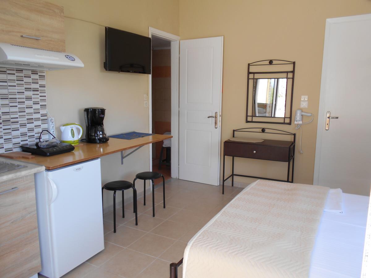 Zephyros Rooms And Apartments Drymon Extérieur photo